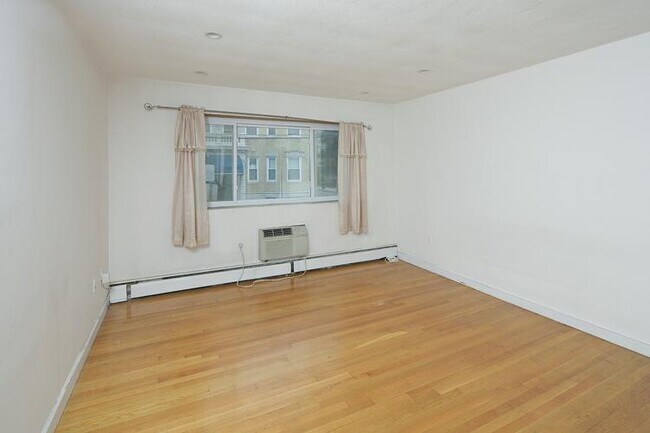 Photo - 34 Gardner St Unit 31