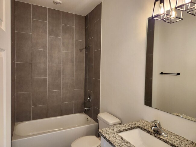 Photo - 1519-1519 Haviland Ave S Unit 1517 Haviland Ave S