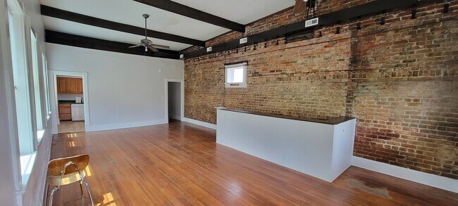 Great Room - 318 Dinwiddie St Unit 3