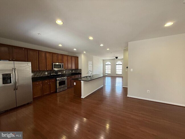 Photo - 6764 Green Mill Way