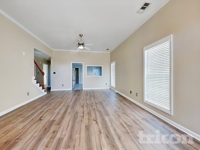 Photo - 2002 Dundee Way