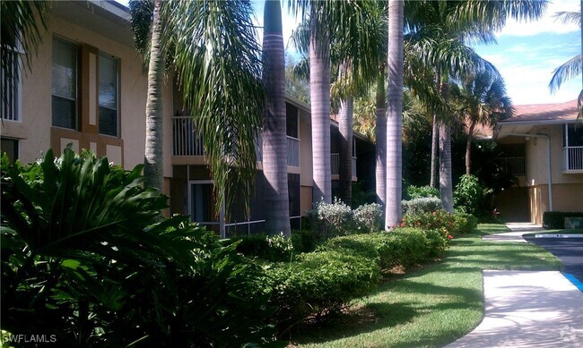 Building Photo - 1849 Maravilla Ave Unit A19 Rental