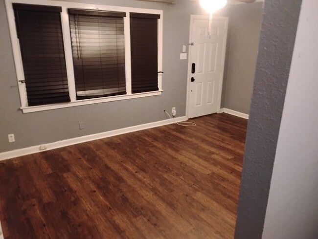 Photo - 253 E Jordan St