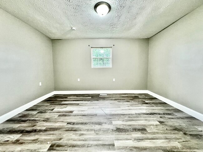 Photo - Londonderry House