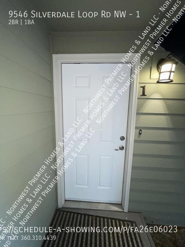 Building Photo - 9546 Silverdale Loop Rd NW Unit 1