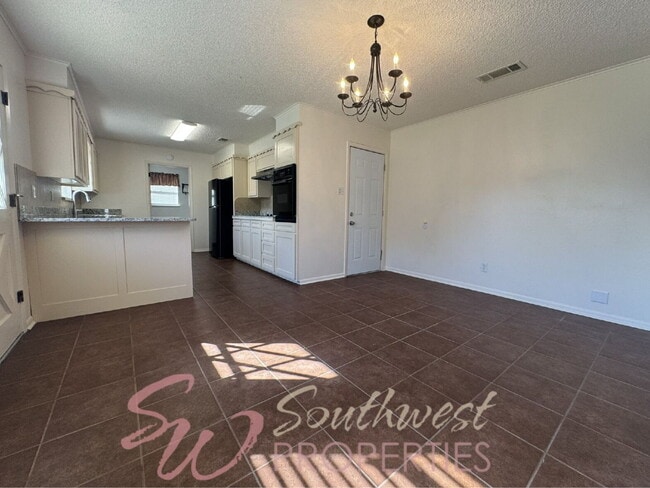 Photo - Lovely 3 bedroom 2 bath in desirable neighborhood