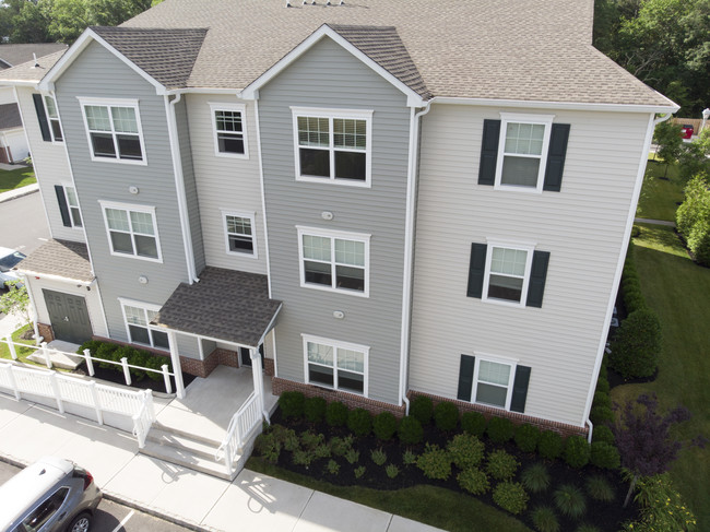 Autumn Ridge at Toms River Apartments - Autumn Ridge at Toms River Apartments
