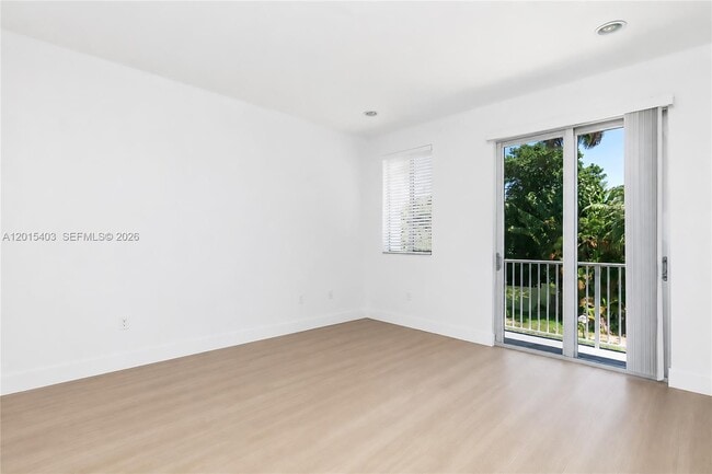 Photo - 2610 NE 213th St Unit 103