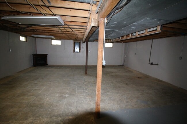 Photo - 133 Youngridge Dr