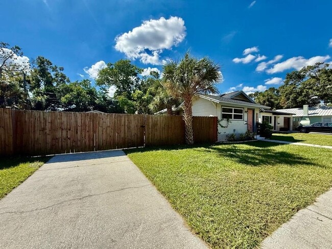 Photo - 2120 46th Ave N
