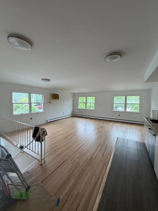 Photo - 355 Darlington Ave
