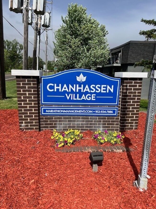 Photo - Chanhassen Village