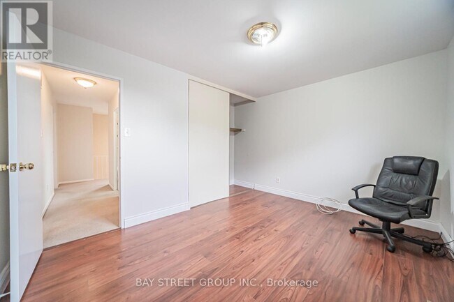 Photo - 296 Killdeer St