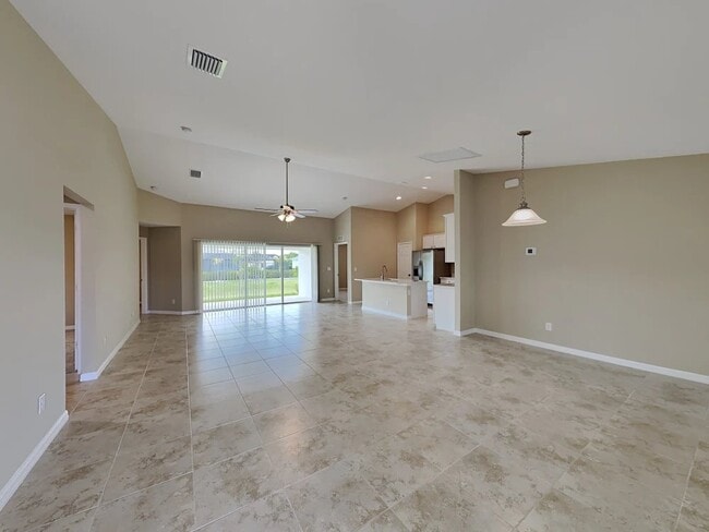 Photo - 311 Tandil St