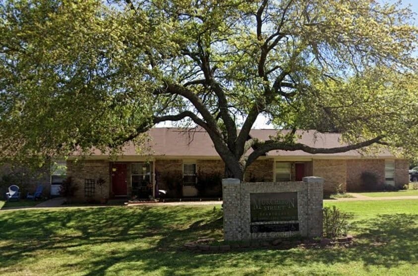 Photo - 1600 E Murchison St