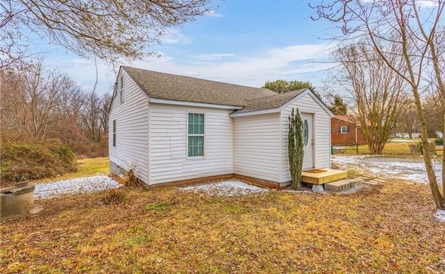 Building Photo - 2/ 1 Home for Rent!