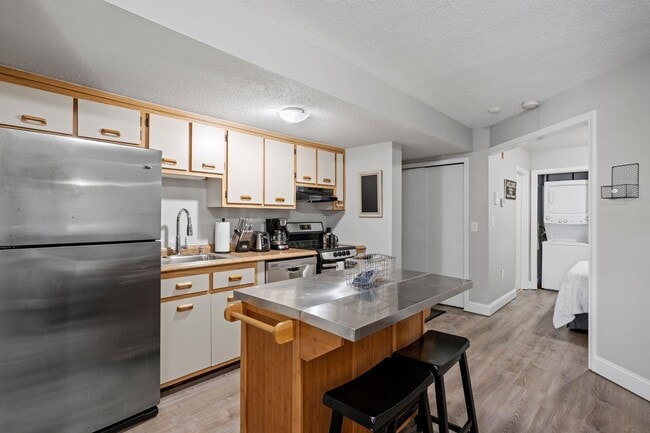 Photo - 5 Blackstone Dr