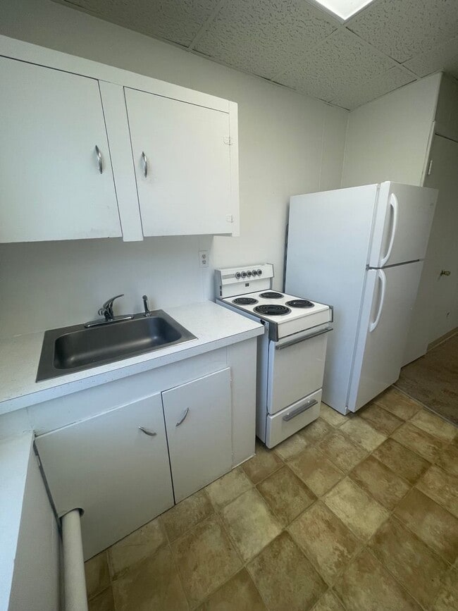 Building Photo - 1220 Washington Ave Unit #10