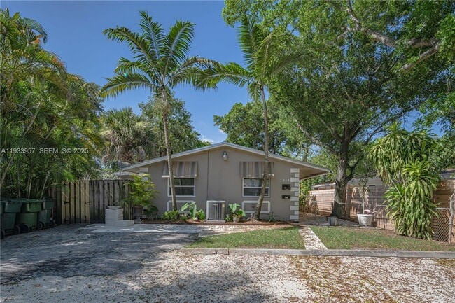 Building Photo - 208 SW 11th St Unit 1