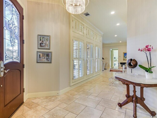 Photo - 2510 W 35th St