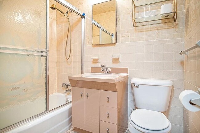 Photo - 464 Neptune Ave