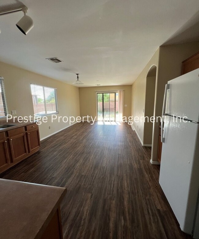 Photo - Don't Miss Out On This Southeast Gem!