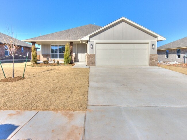 Building Photo - MUST SEE!!