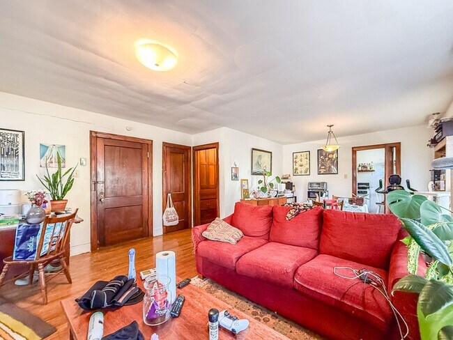 Photo - Charming & Convenient 2 Bedroom Near UIUC – Great Location!