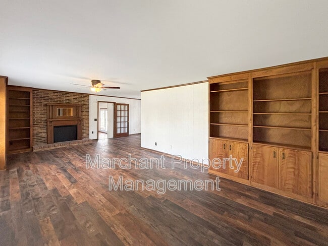 Photo - 601 Fairview Church Rd