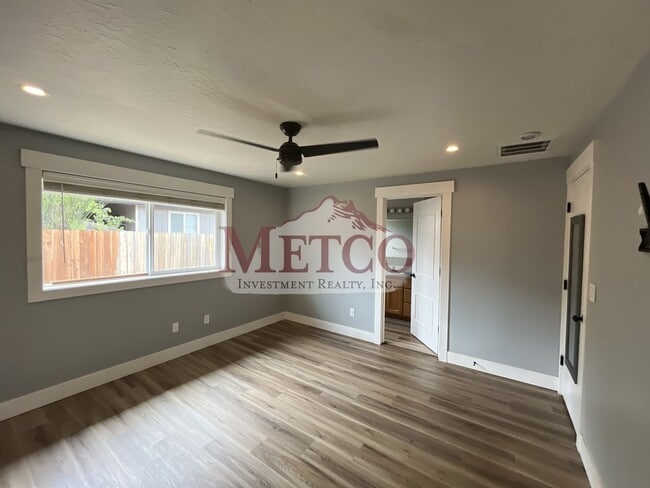 Photo - Beautiful 3 Bed/2 Bath House In Creswell!