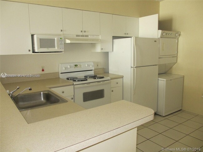 Photo - 5091 NW 7th St Unidad 807