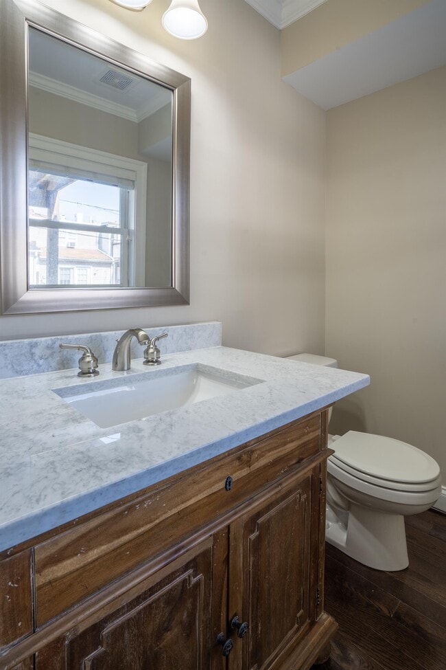 Photo - 922 S Clinton St
