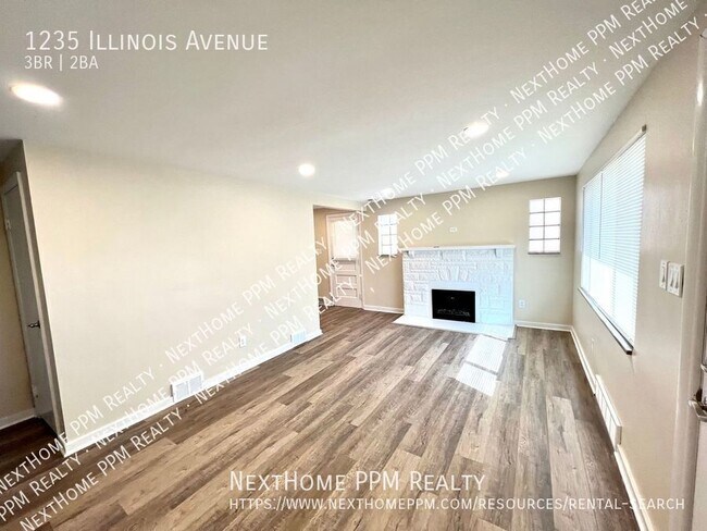Photo - 1235 Illinois Ave