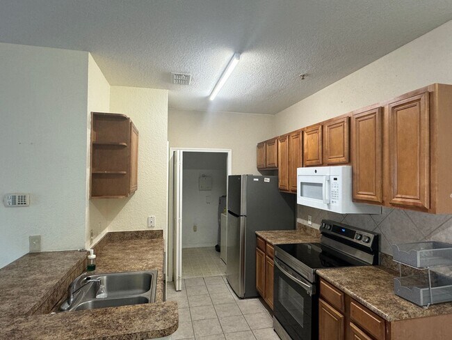 6151 Metrowest Blvd