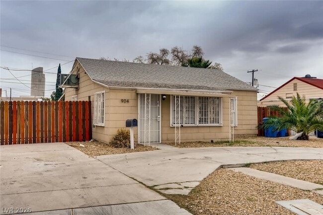 Building Photo - 904 Biltmore Dr