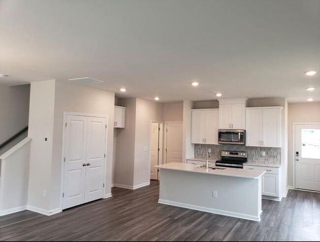 Photo - 280 Brook Farm Ln