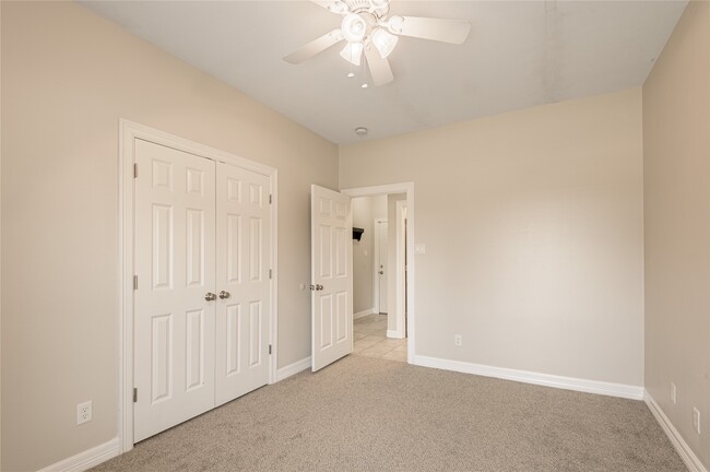 Building Photo - 2121 Normal Park Dr Rental