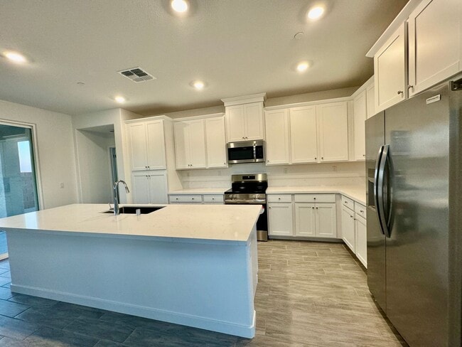 Building Photo - AVAILABLE 7/1/26 - ALMOST NEW 4 BEDROOMS, 3.5 BATHS, UPSTAIRS LOFT, 2 CAR GARAGE BY LENNAR HOMES ...