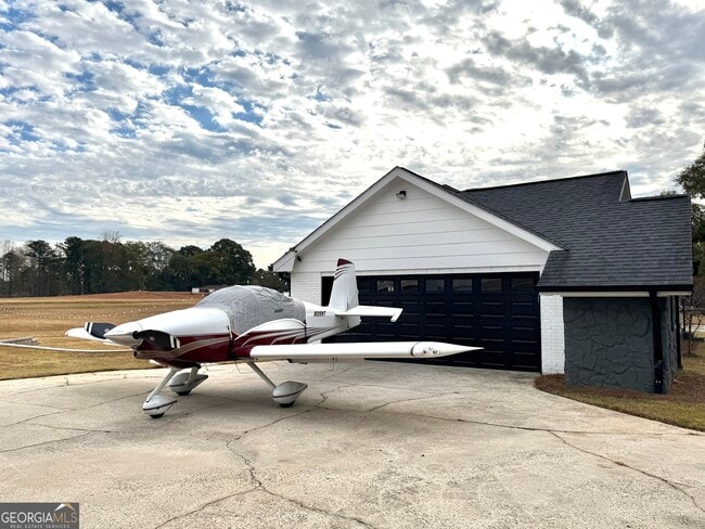 Photo - 120 Red Fox Run