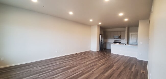 Photo - 2720 Barnstormer St