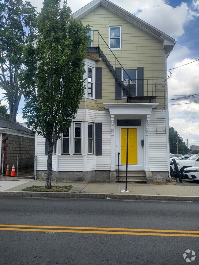 Building Photo - 196 Dean St Unit 196-3 Rental