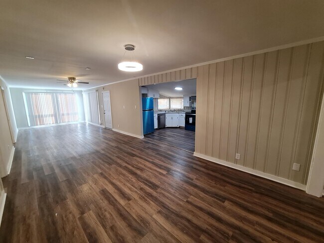 Photo - 1341 Adrian Ln