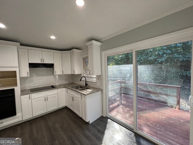 Photo - 827 Marstevan Dr NE