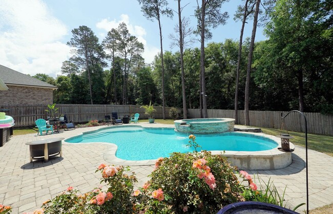 Pool Home in Niceville - Pool Home in Niceville