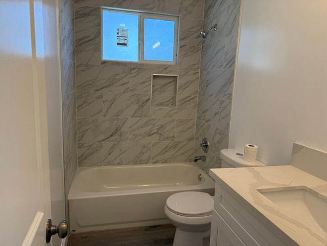 Photo - 3275 Saturn Ave Unidad B