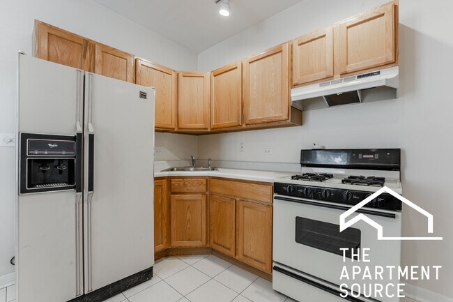 Photo - 2424 N Greenview Ave Unidad 1F