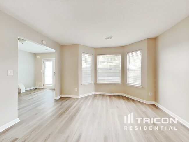 Photo - 718 Fletcher Dr