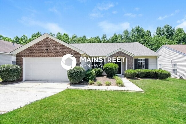Photo - 4 Bedroom Pet-Friendly Home in CHARLOTTE, NC with Main Street Renewal