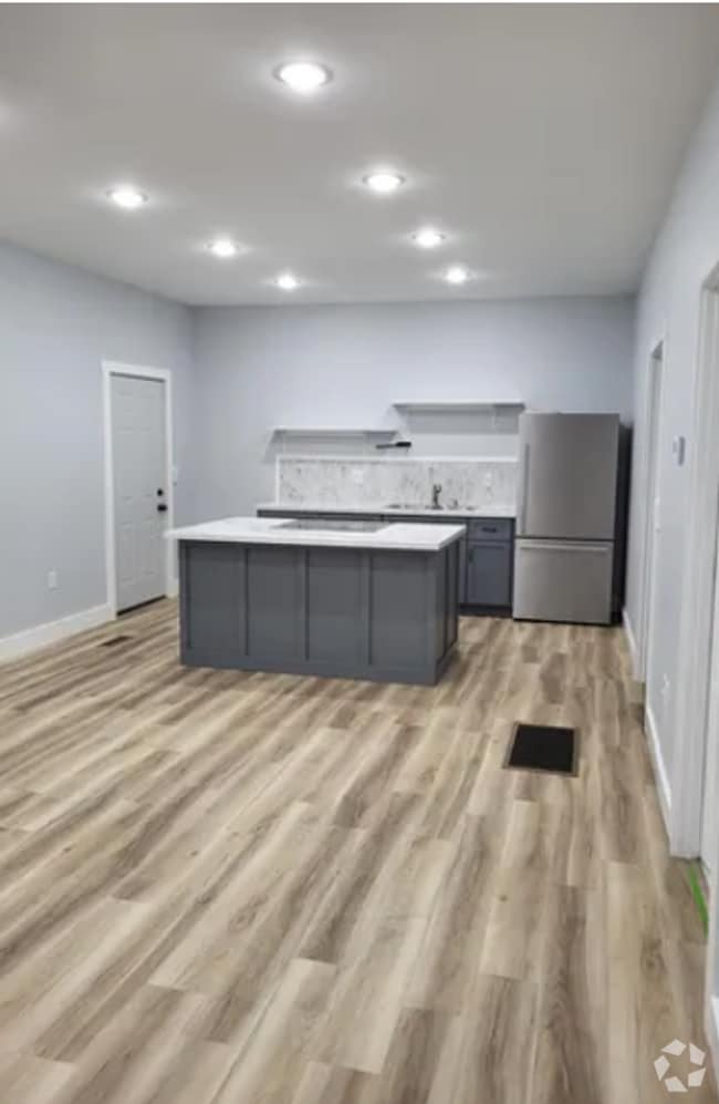 Building Photo - 212 S 6th St Unit 212 S 6 Rental
