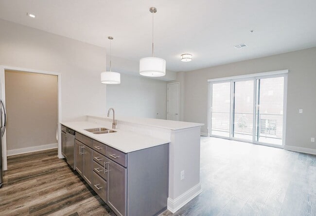 Kitchen - The Flats on Archer - Reduced Rates on All Units!